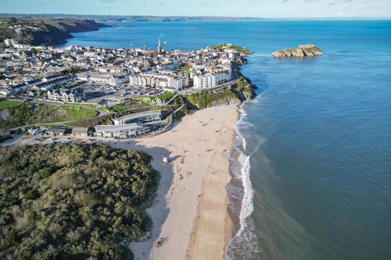 The Burrows - 3 Bedroom Holiday Home - Tenby - image 24