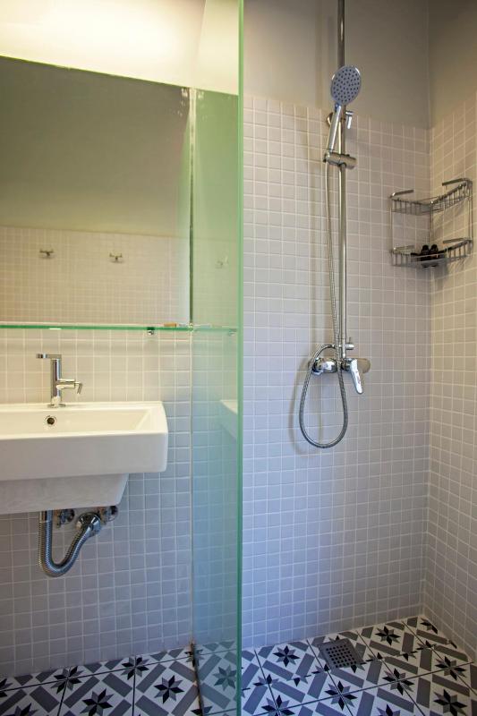 Lovely two-bedroom apartment with roof garden! EP7 - image 14