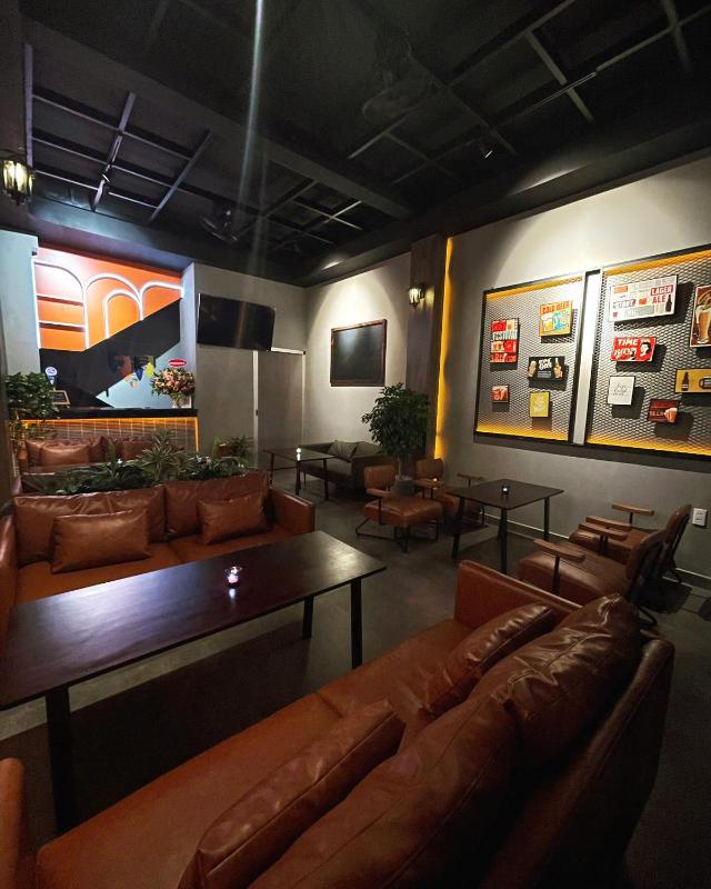 Boutique near Dragon bridge Hotel - image 6