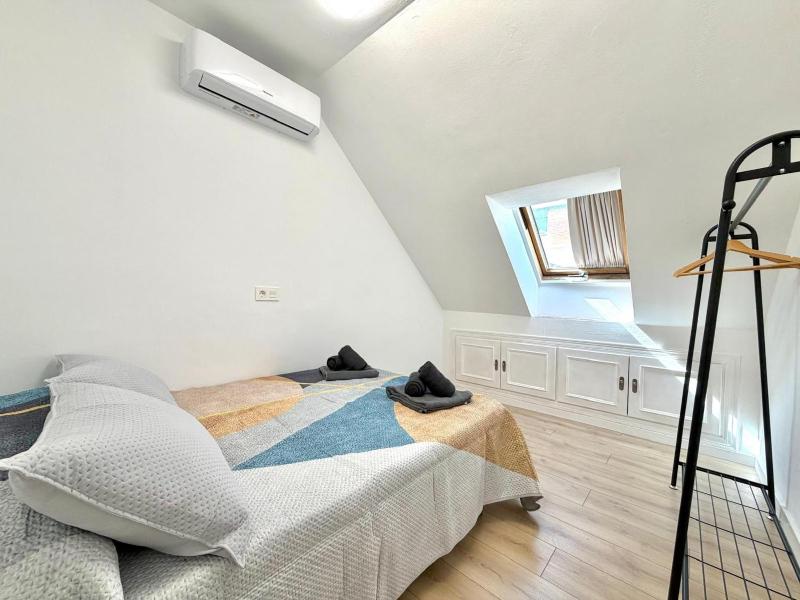 Terrasol magnifico atico duplex en el centro de Torre del Mar sin ascensor - image 7