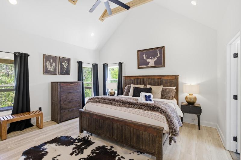 Black Bear Cove cabin - image 23