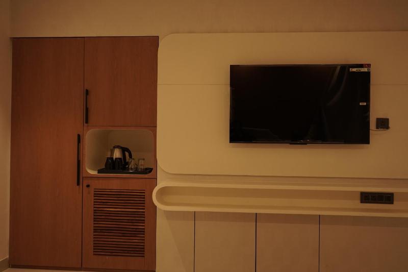 Hotel The Celebration Suites - image 11