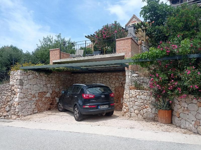 House Vedrana - image 23