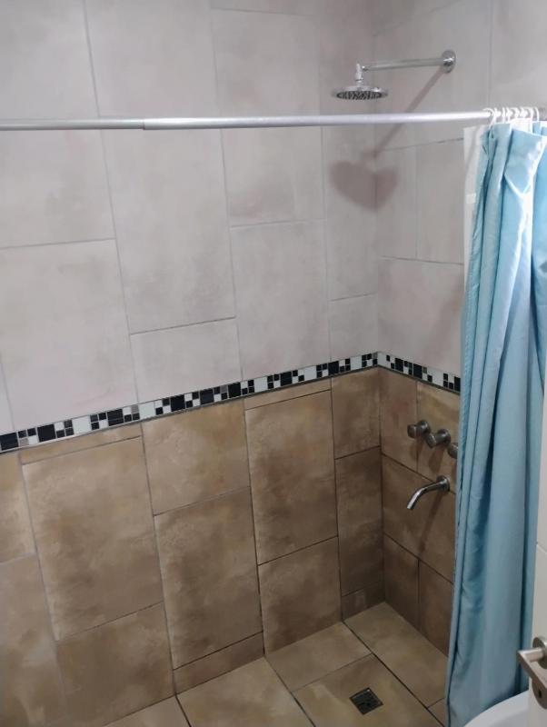 departamento ubicación centro cama dos plazas y cama marinera cochera y pileta - image 11