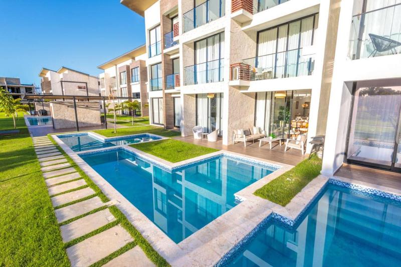 Stylish 2BD Pool and Golf Views in Cocotal. - image 2