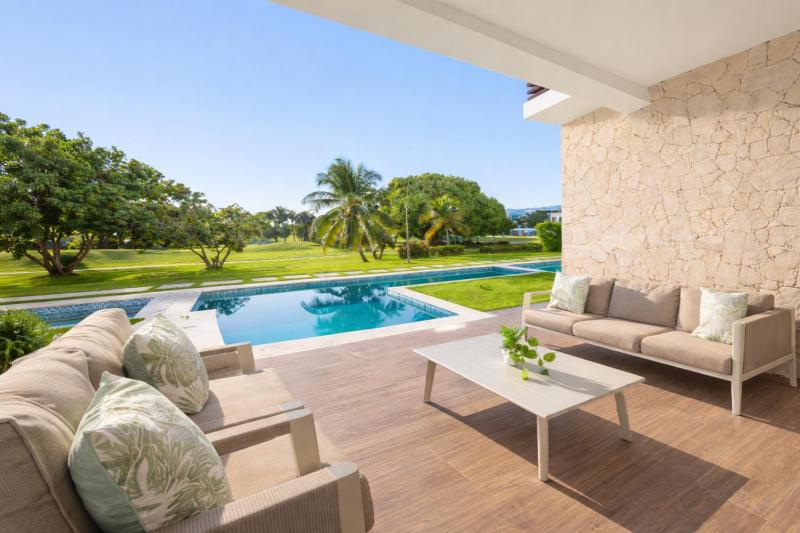 Stylish 2BD Pool and Golf Views in Cocotal. - image 10