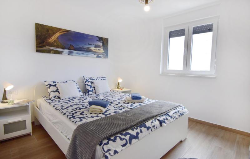 Comfort apartment in Zambratija - image 26