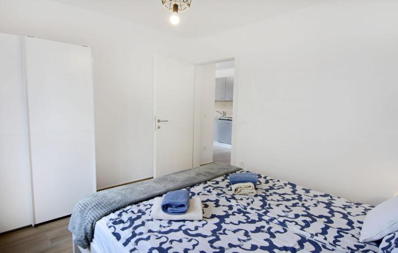 Comfort apartment in Zambratija - image 34