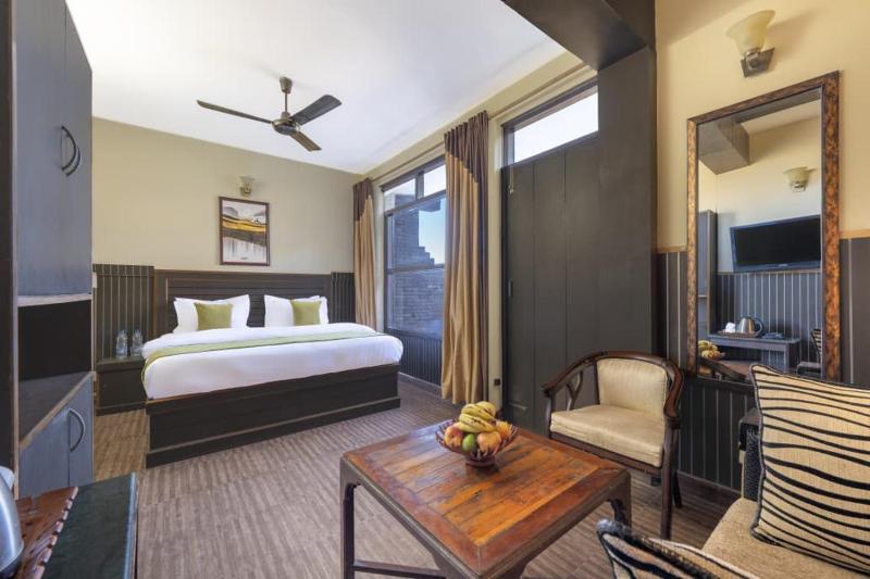 8 Bedrooms Private Property I Familys I groups I Kitty Parties I Near Mall Road Kasauli I By Kasauli Residency - image 10