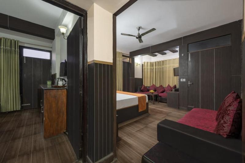8 Bedrooms Private Property I Familys I groups I Kitty Parties I Near Mall Road Kasauli I By Kasauli Residency - image 6