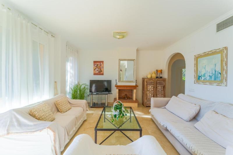 Altea Hills 3BR House with Private Garden - image 18