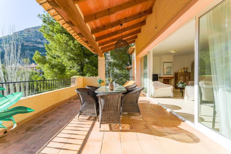 Altea Hills 3BR House with Private Garden - image 24