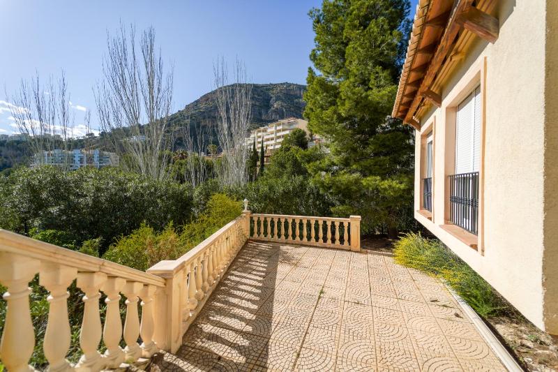 Altea Hills 3BR House with Private Garden - image 14
