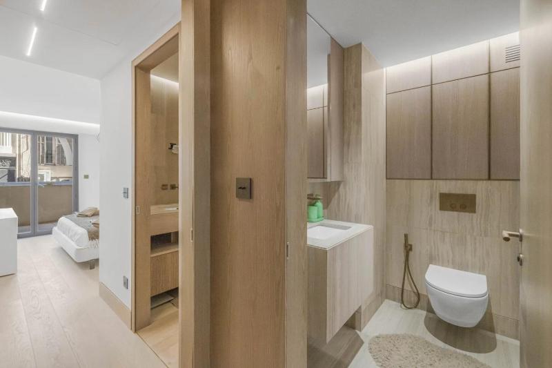Ref 2058 Cannes Croisette Luxury 2-Bedroom Apartment Indoor Pool for rent - image 16