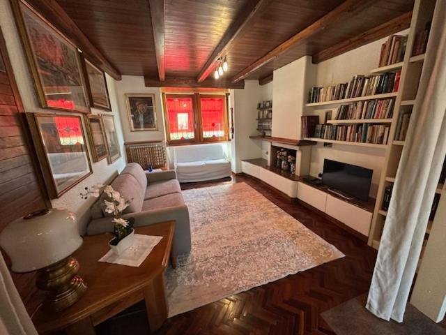 La Casa Gialla - image 3