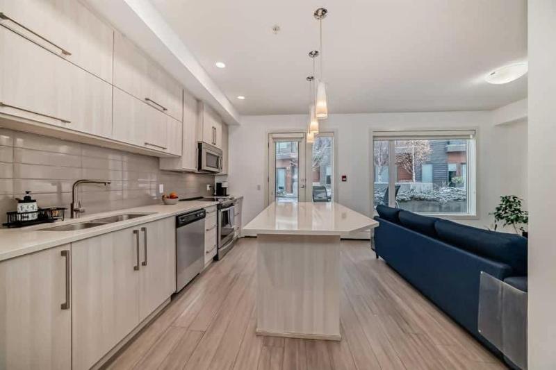 Cozy Modern Mission 1 BR 5minDT Heated Prk SPA - image 12