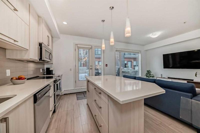 Cozy Modern Mission 1 BR 5minDT Heated Prk SPA - image 11