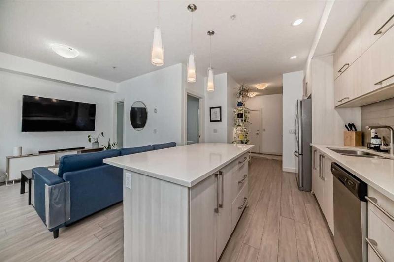 Cozy Modern Mission 1 BR 5minDT Heated Prk SPA - image 8