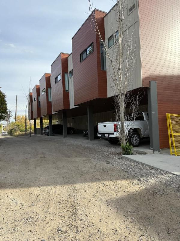 Cozy Modern Mission 1 BR 5minDT Heated Prk SPA - image 15