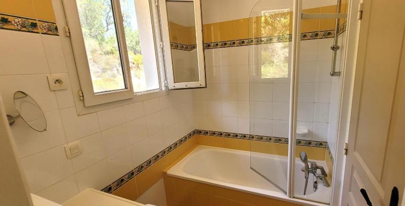 Rare pearl with pool and beautiful sea view - image 5
