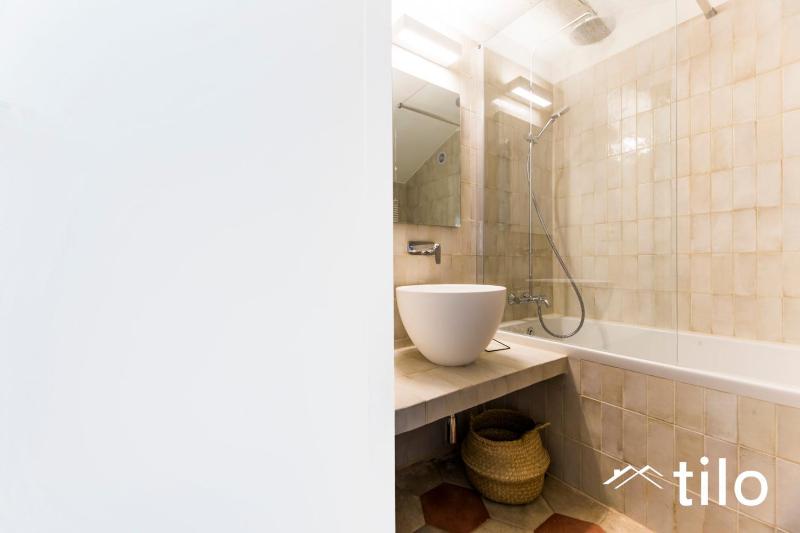 Beach 1Min | Sea View| 2BR| A/C| by Tilo - image 25