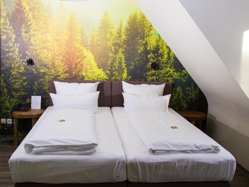 Standard Double Room image 4