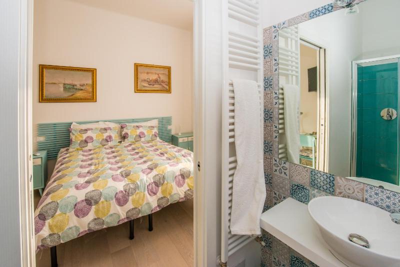 Double Room image 4