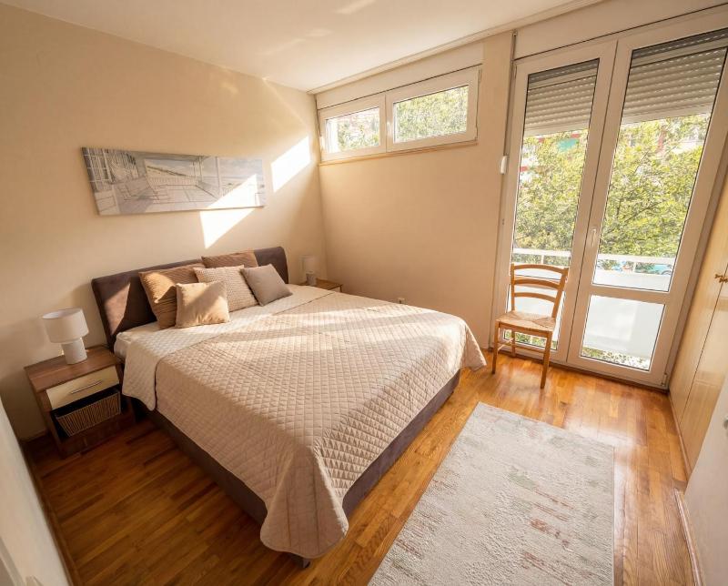 City Center Apartment - image 5