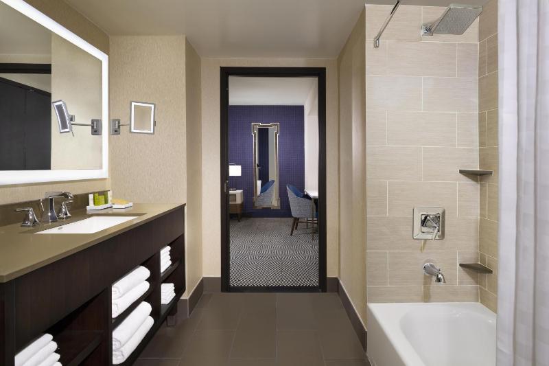 Hilton Austin - image 35