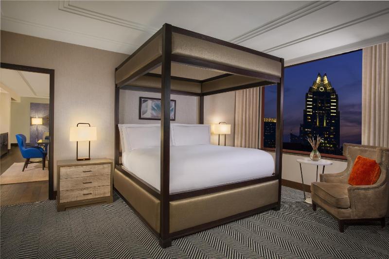 Hilton Austin - image 32