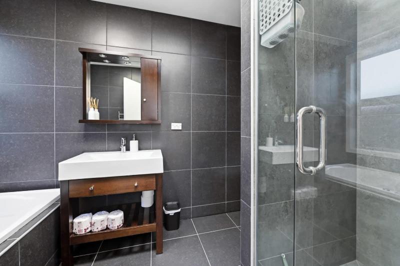 Kowhai Views - Stylish & Modern in Great Location - image 24