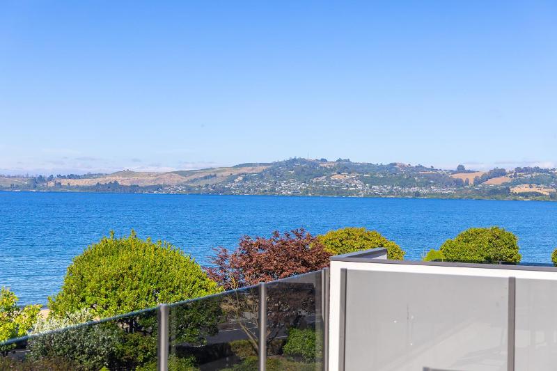 Gather Taupo - Lakeview - Spa Pool - image 31