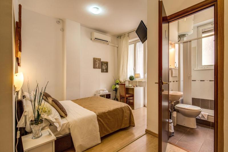 Comfort Double Room image 2