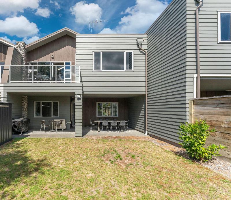 Lake View Bliss - Lake Taupo Holiday Home - image 26