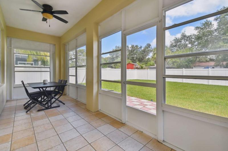 Game Room House Sleeps 12 Near Everything Tampa - image 43