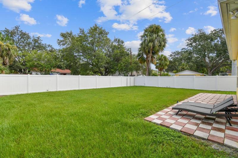 Game Room House Sleeps 12 Near Everything Tampa - image 34
