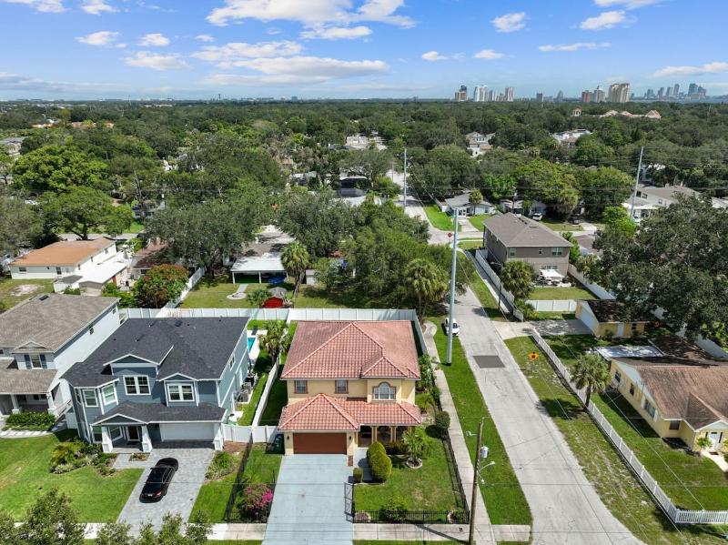 Game Room House Sleeps 12 Near Everything Tampa - image 15