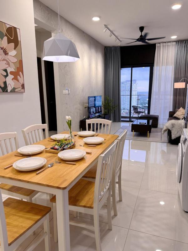 Modern Unblocked Sea & City Views  Netflix 6-11pax - image 20