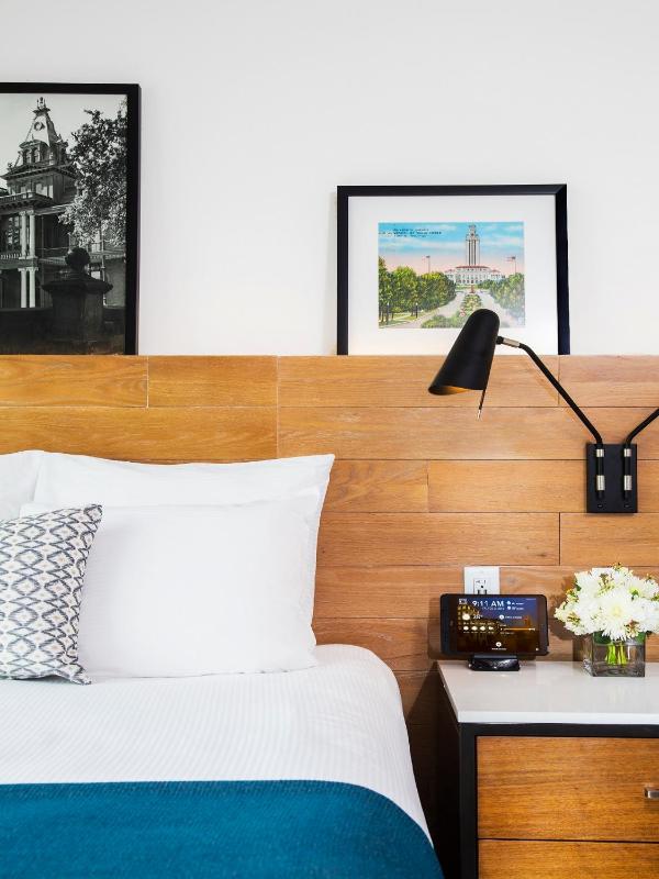 King Room image 3