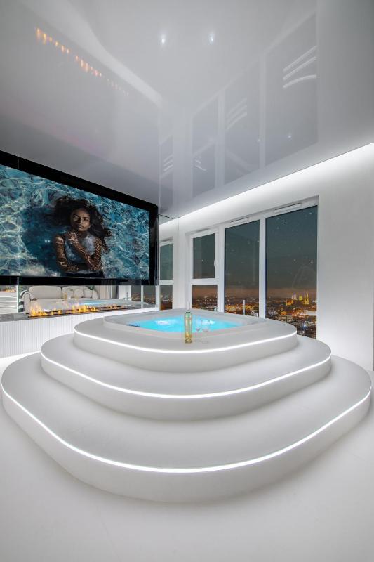Apartamenty Quorum z Jacuzzi z Widokiem na Odrę by BQQK - image 13