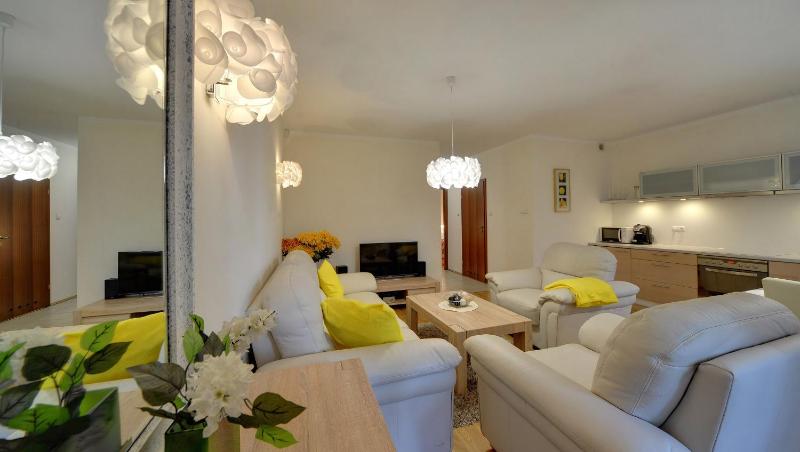 Funkcjonalne i Stylowe Apartamenty Sun Seasons 24 w Karpaczu by Noclegi Renters - image 42
