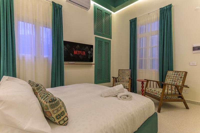 SÀWĀ Dahlia 1BR Forest Green Apt in Mar Mikhael - image 14