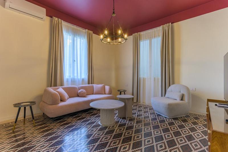 SÀWĀ Joury 1BR Rosy Apt with Bathtub in Mar Mikhael - image 14