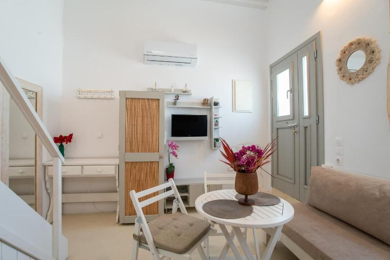 Anna's Apartment Marmara Paros - image 16