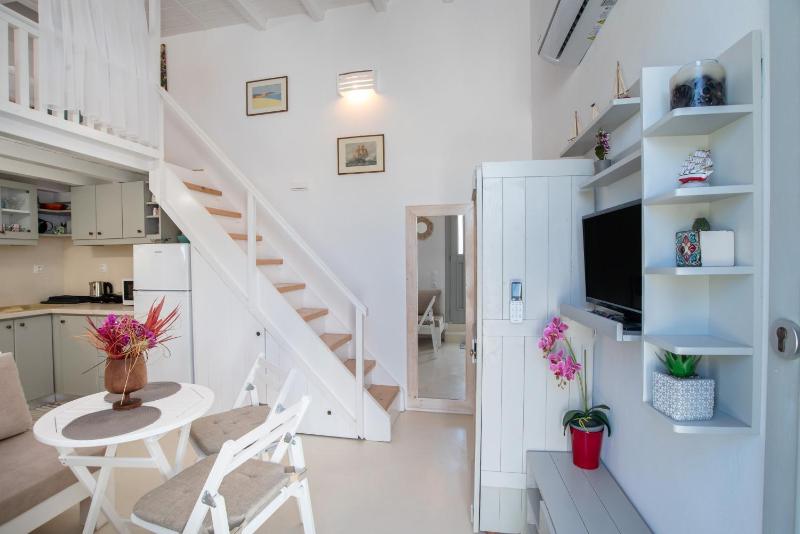 Anna's Apartment Marmara Paros - image 4