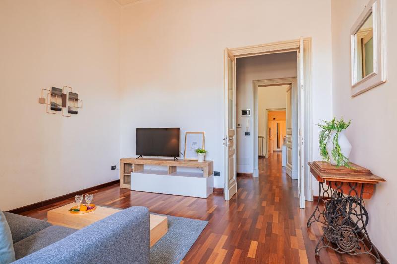 Urban Heritage Apartment by Harmony House - image 7