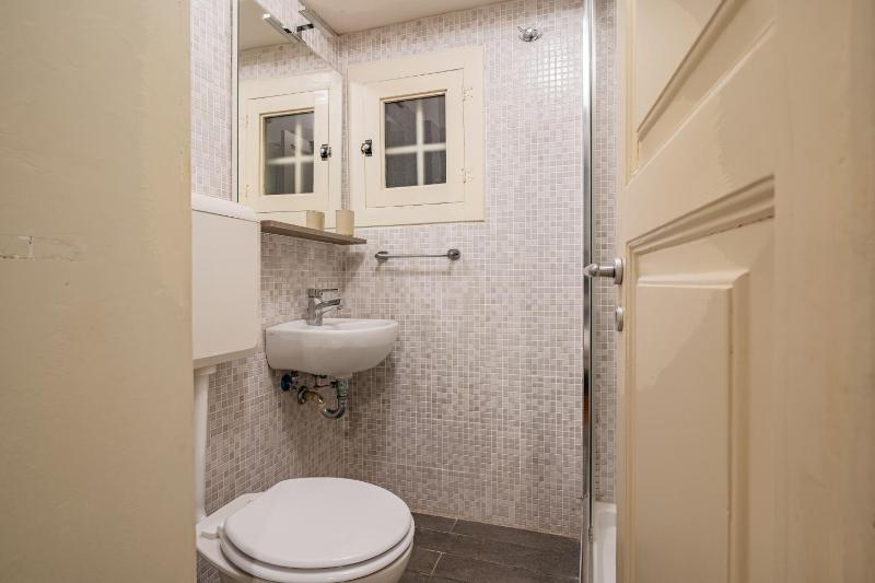 Urban Heritage Apartment by Harmony House - image 16