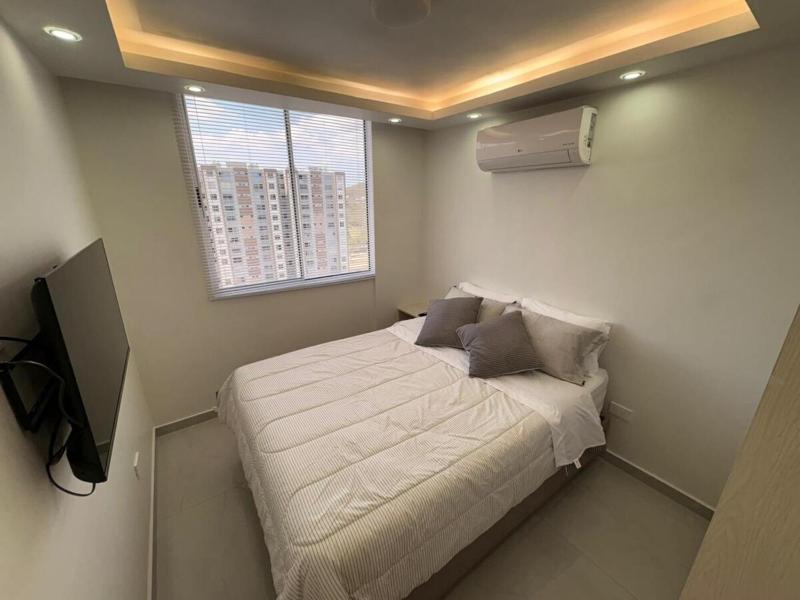 Skyline Oasis Luxury 2BR with Pool Near Beach - image 22