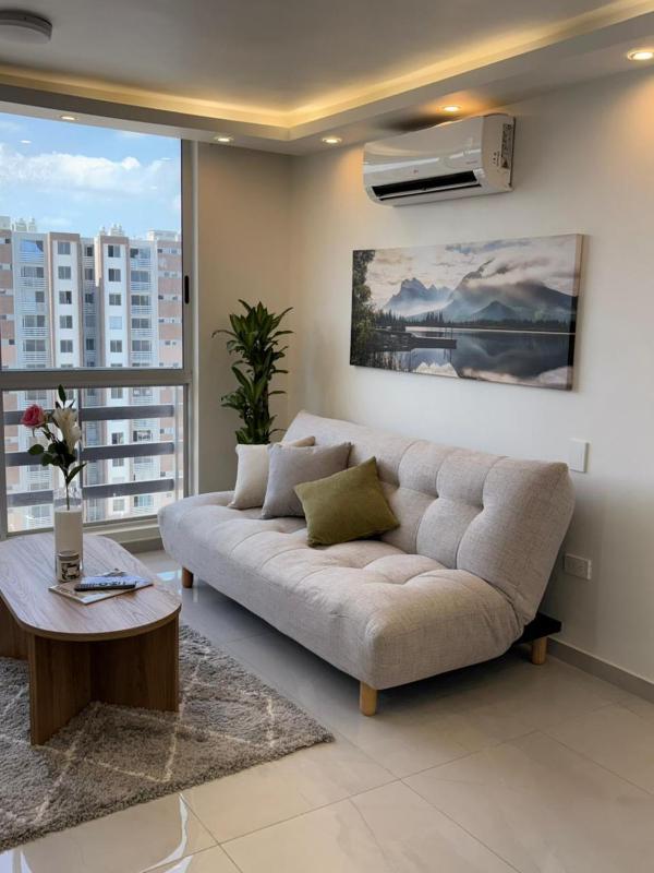 Skyline Oasis Luxury 2BR with Pool Near Beach - image 2