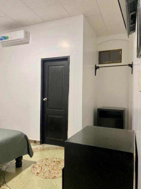 Hotel Confort - image 13